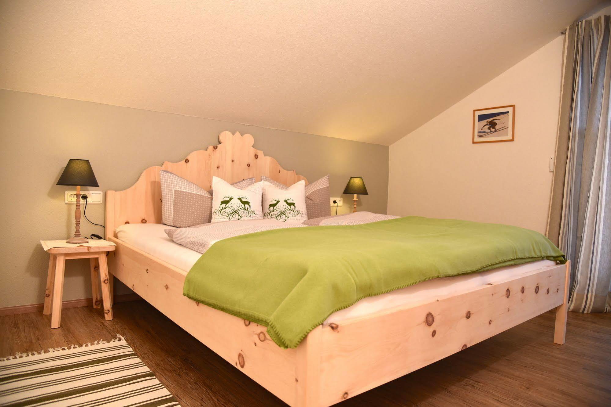 Haus Susanne - Top-Ferienwohnungen - Sommer-Bergbahn Inklusive โอเบอร์ไมเซลชไตน์ ภายนอก รูปภาพ